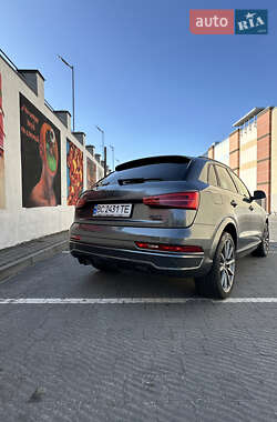 Внедорожник / Кроссовер Audi Q3 2017 в 