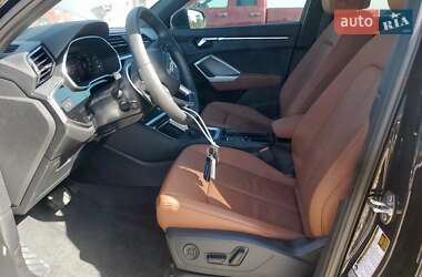 Внедорожник / Кроссовер Audi Q3 2024 в 