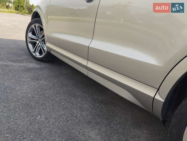 Внедорожник / Кроссовер Audi Q3 2016 в Кривом Роге