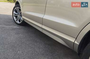 Внедорожник / Кроссовер Audi Q3 2016 в 
