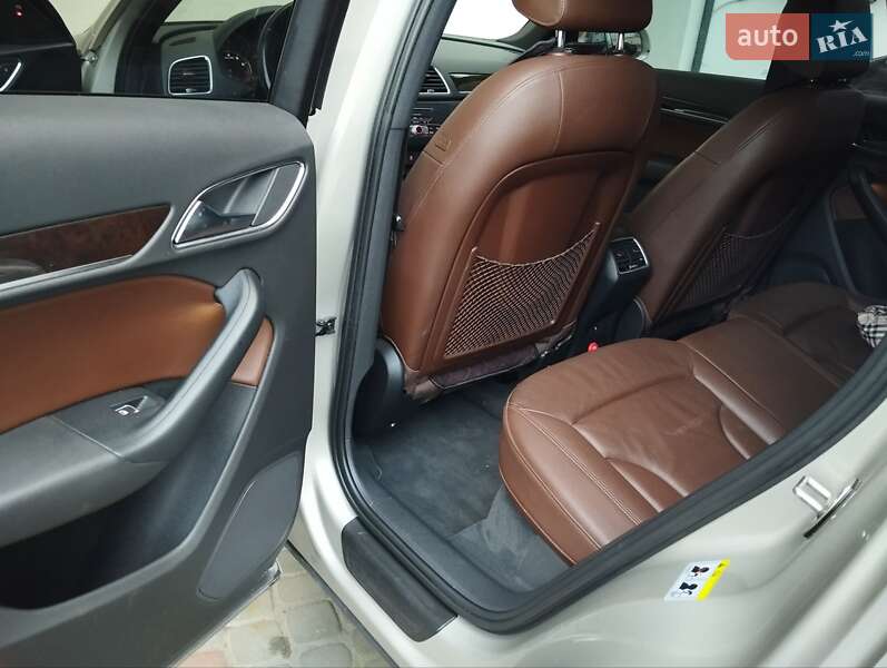 Внедорожник / Кроссовер Audi Q3 2016 в Кривом Роге