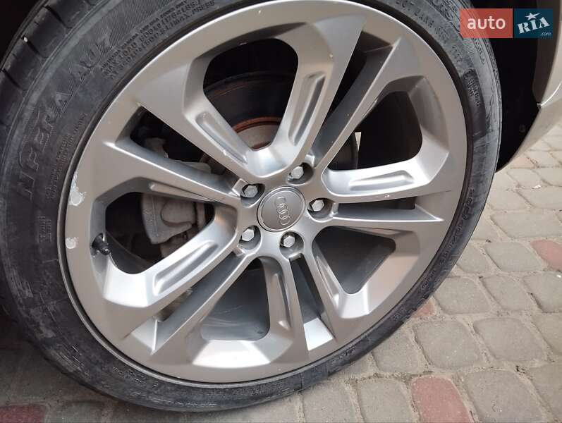 Внедорожник / Кроссовер Audi Q3 2016 в Кривом Роге