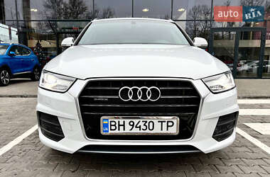 Внедорожник / Кроссовер Audi Q3 2015 в 