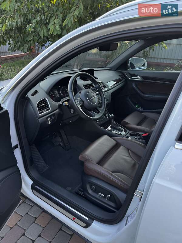 Внедорожник / Кроссовер Audi Q3 2017 в Полтаве