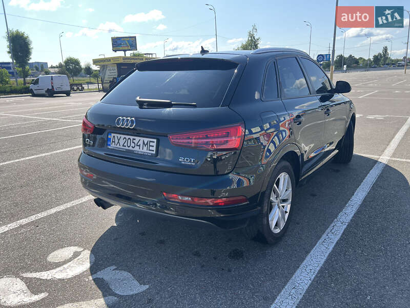 Внедорожник / Кроссовер Audi Q3 2017 в Киеве