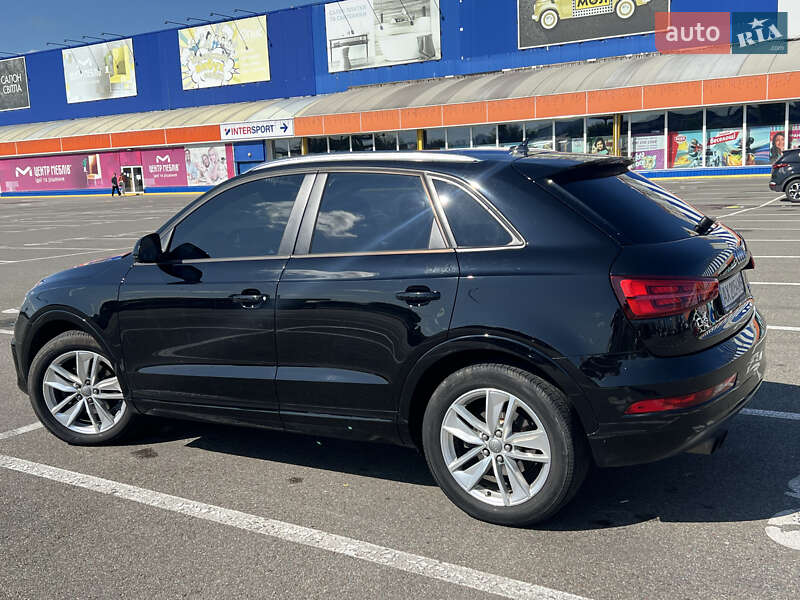 Внедорожник / Кроссовер Audi Q3 2017 в Киеве