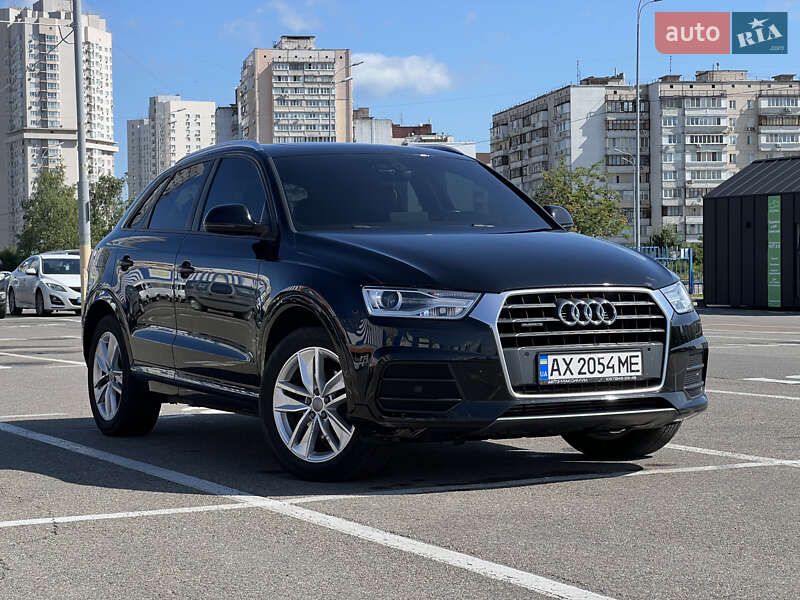 Внедорожник / Кроссовер Audi Q3 2017 в Киеве
