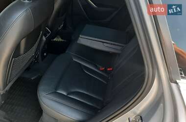 Внедорожник / Кроссовер Audi Q3 2016 в 