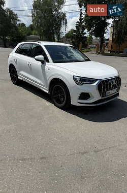 Внедорожник / Кроссовер Audi Q3 2022 в 