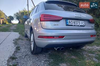 Внедорожник / Кроссовер Audi Q3 2016 в Ужгороде