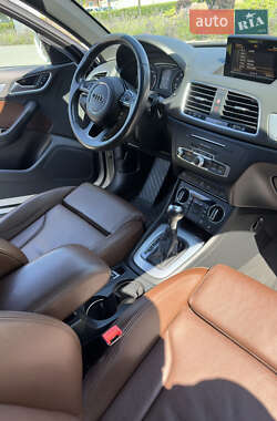 Внедорожник / Кроссовер Audi Q3 2018 в 