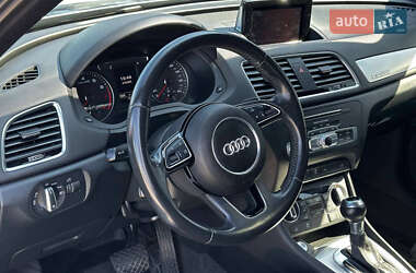 Внедорожник / Кроссовер Audi Q3 2016 в 