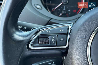 Внедорожник / Кроссовер Audi Q3 2016 в 