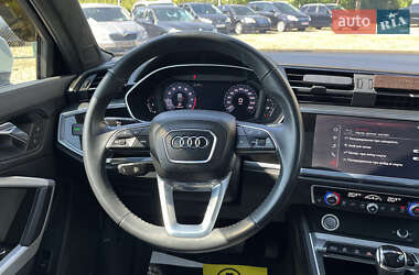Внедорожник / Кроссовер Audi Q3 2020 в 