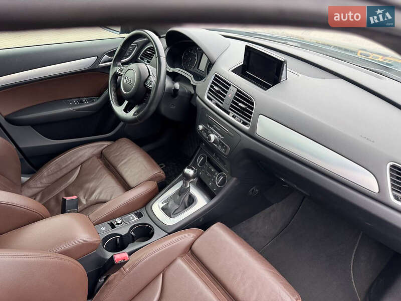 Позашляховик / Кросовер Audi Q3 2018 в Новомосковську
