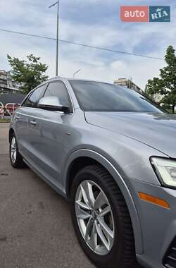 Внедорожник / Кроссовер Audi Q3 2017 в 