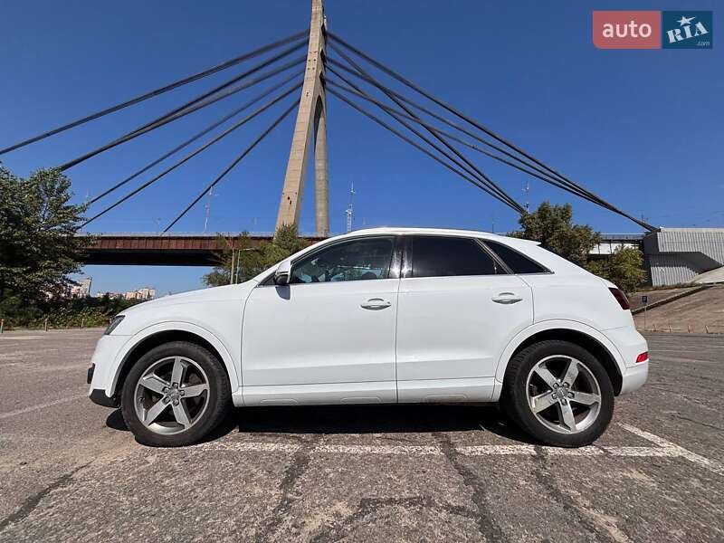 Внедорожник / Кроссовер Audi Q3 2015 в Киеве