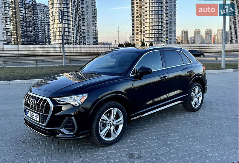 Внедорожник / Кроссовер Audi Q3 2019 в 