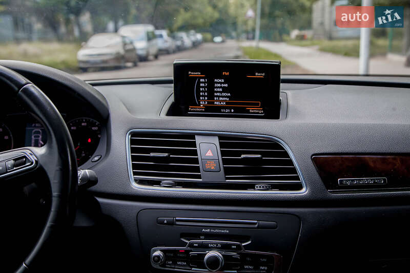 Внедорожник / Кроссовер Audi Q3 2017 в Львове