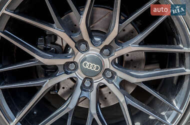 Внедорожник / Кроссовер Audi Q3 2017 в 