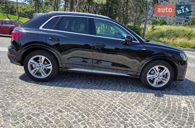 Внедорожник / Кроссовер Audi Q3 2021 в 