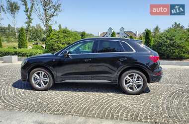 Внедорожник / Кроссовер Audi Q3 2021 в 