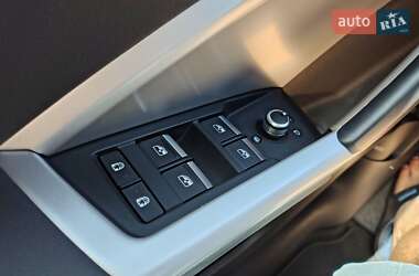 Внедорожник / Кроссовер Audi Q3 2021 в 