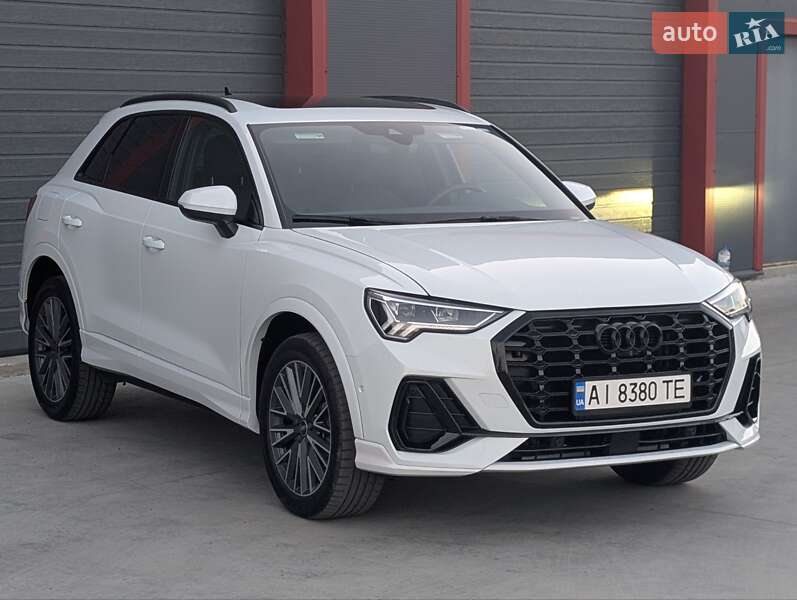 Внедорожник / Кроссовер Audi Q3 2023 в Борисполе