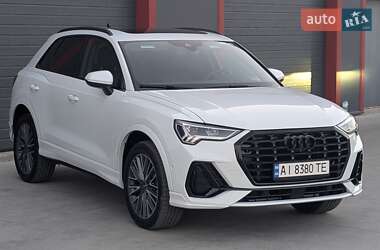 Внедорожник / Кроссовер Audi Q3 2023 в 