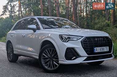 Внедорожник / Кроссовер Audi Q3 2023 в 