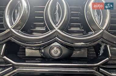 Внедорожник / Кроссовер Audi Q3 2023 в 