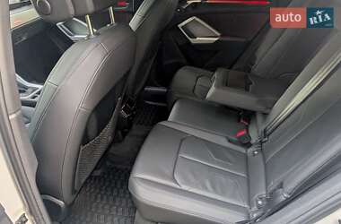 Внедорожник / Кроссовер Audi Q3 2023 в 