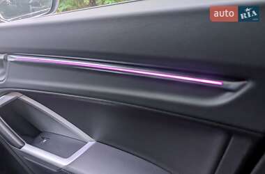 Внедорожник / Кроссовер Audi Q3 2023 в 