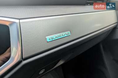 Внедорожник / Кроссовер Audi Q3 2023 в 