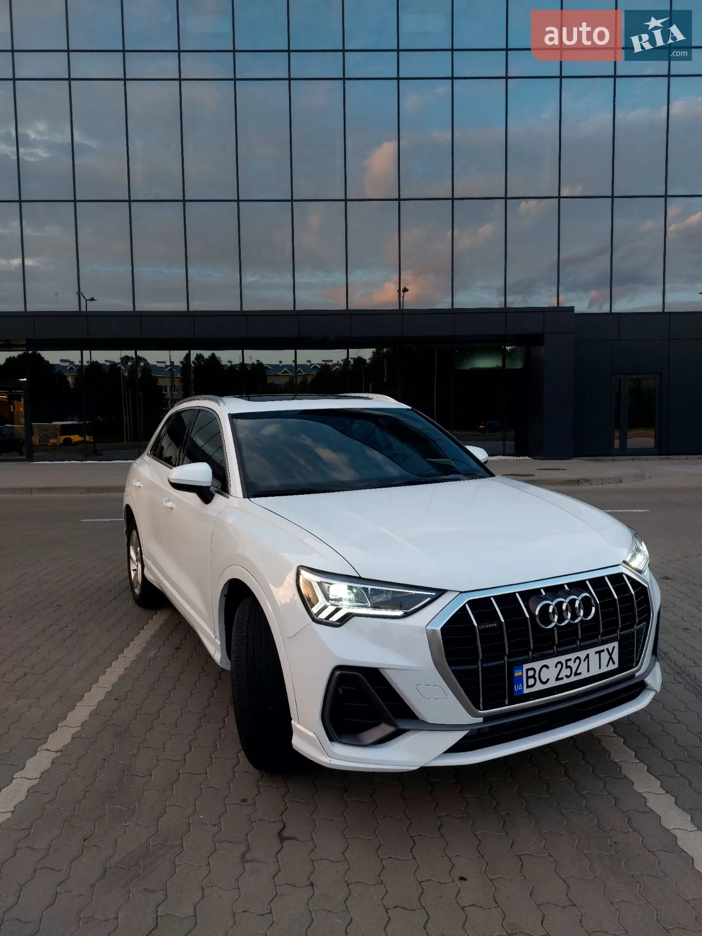 2021 Audi Q3 - фото 1