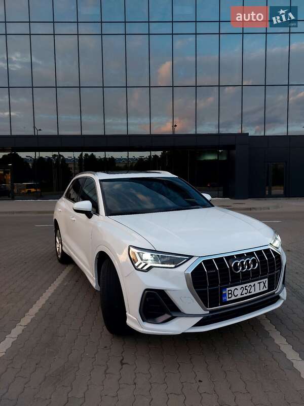 Audi Q3 2021