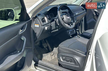 Внедорожник / Кроссовер Audi Q3 2013 в 
