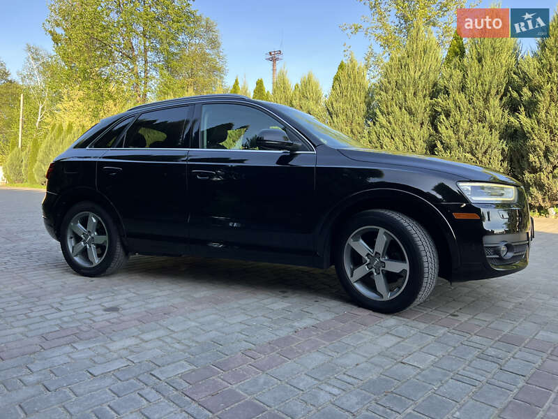 Внедорожник / Кроссовер Audi Q3 2014 в Самборе