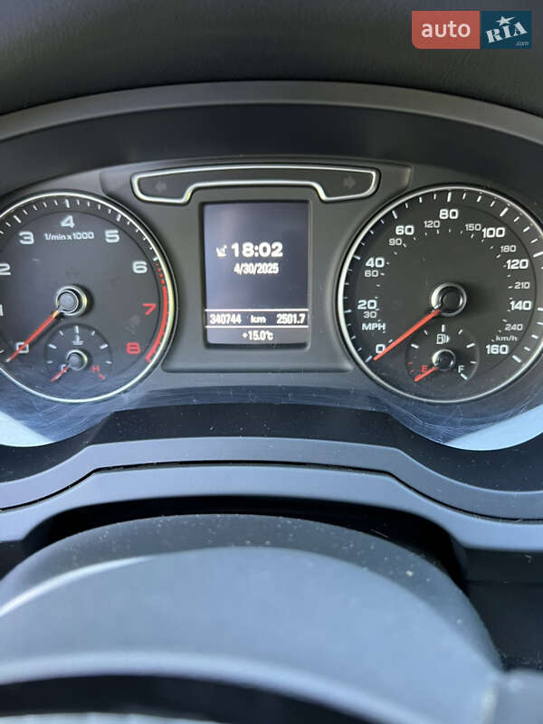 Внедорожник / Кроссовер Audi Q3 2014 в Самборе