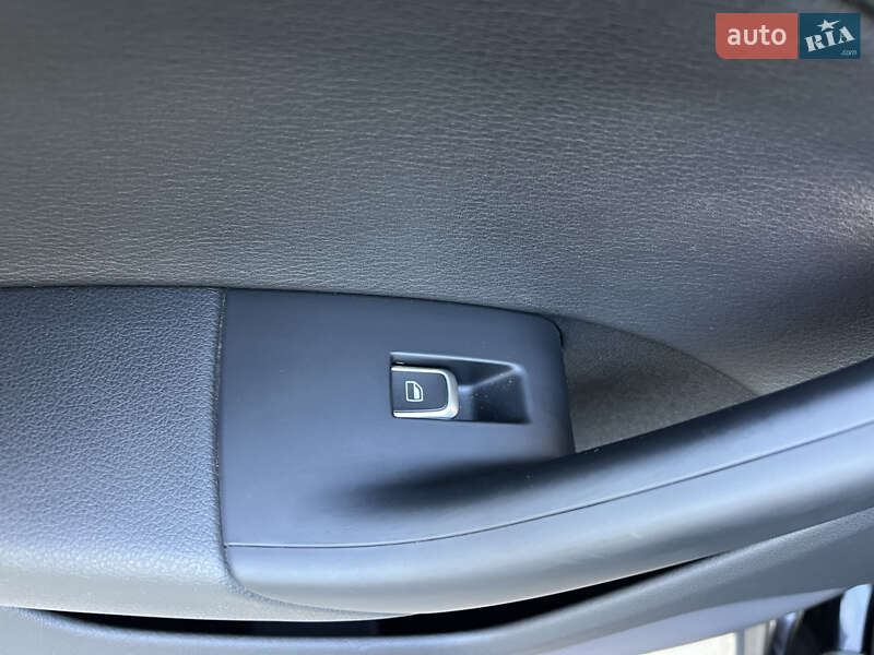 Внедорожник / Кроссовер Audi Q3 2014 в Самборе