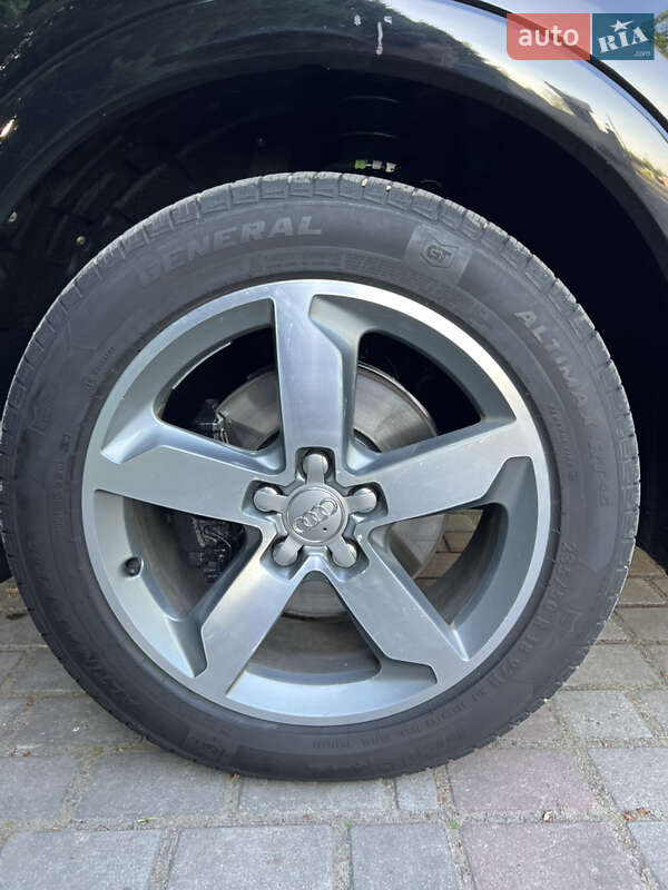 Внедорожник / Кроссовер Audi Q3 2014 в Самборе