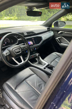 Внедорожник / Кроссовер Audi Q3 2021 в 