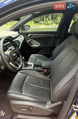 Внедорожник / Кроссовер Audi Q3 2021 в 