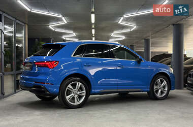 Внедорожник / Кроссовер Audi Q3 2019 в 