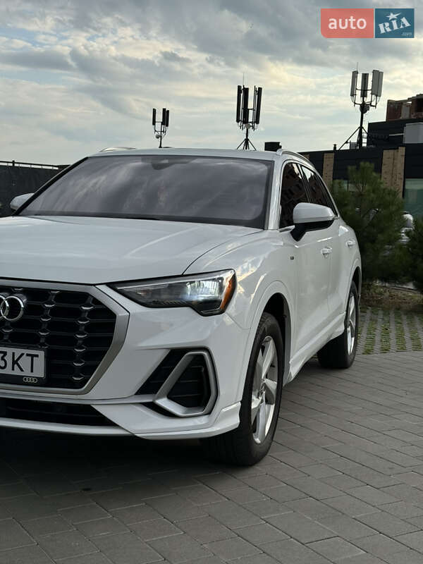 Внедорожник / Кроссовер Audi Q3 2019 в Хмельницком