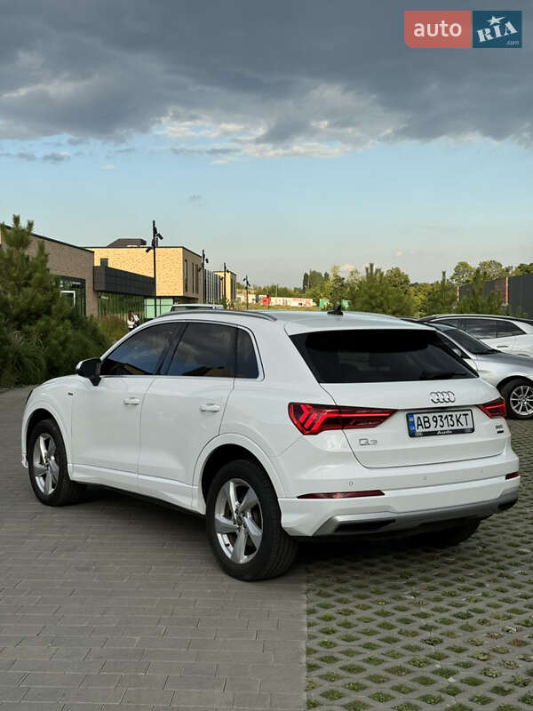 Внедорожник / Кроссовер Audi Q3 2019 в Хмельницком