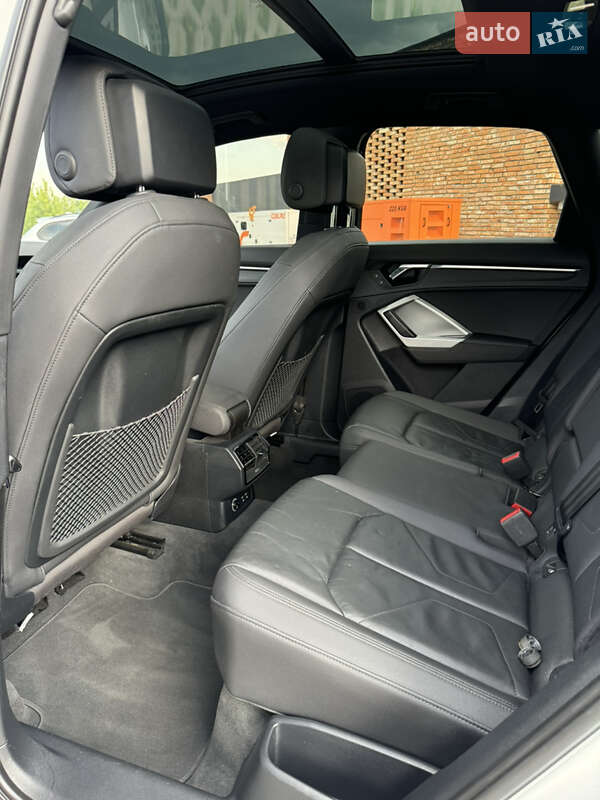 Внедорожник / Кроссовер Audi Q3 2019 в Хмельницком
