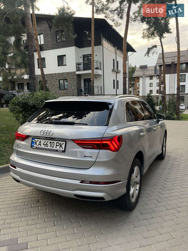 Внедорожник / Кроссовер Audi Q3 2020 в Киеве