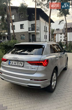 Внедорожник / Кроссовер Audi Q3 2020 в 