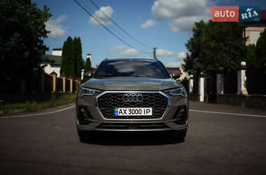 Внедорожник / Кроссовер Audi Q3 2020 в 